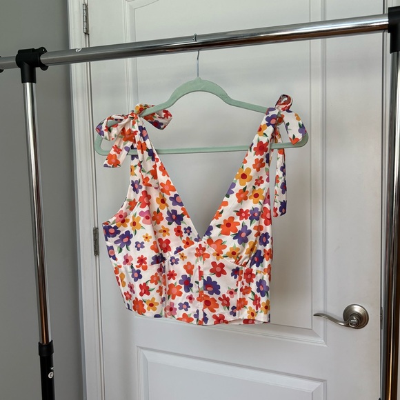 Floral crop top - Picture 2 of 4
